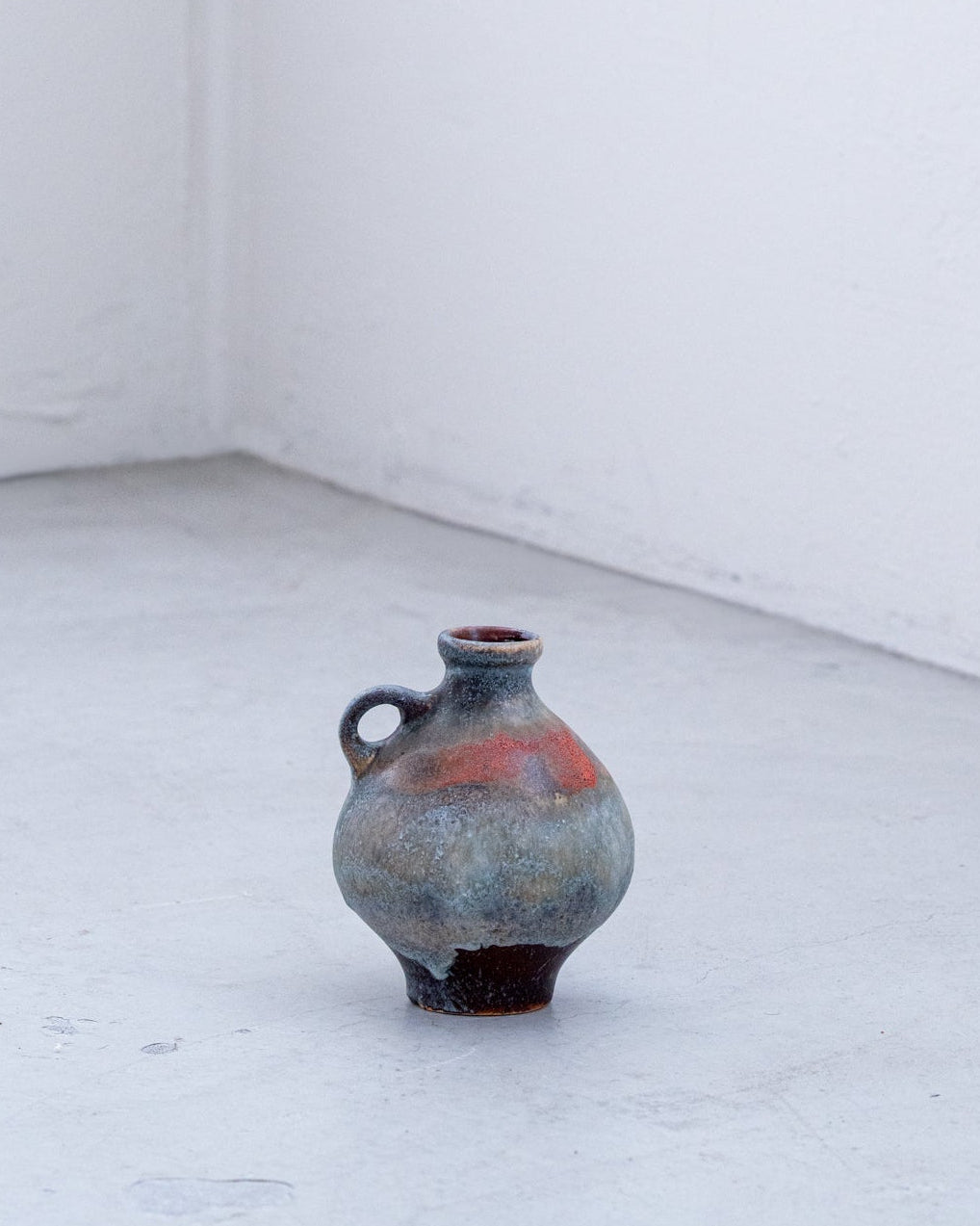 ヴィンテージフラワーベース(multi C)