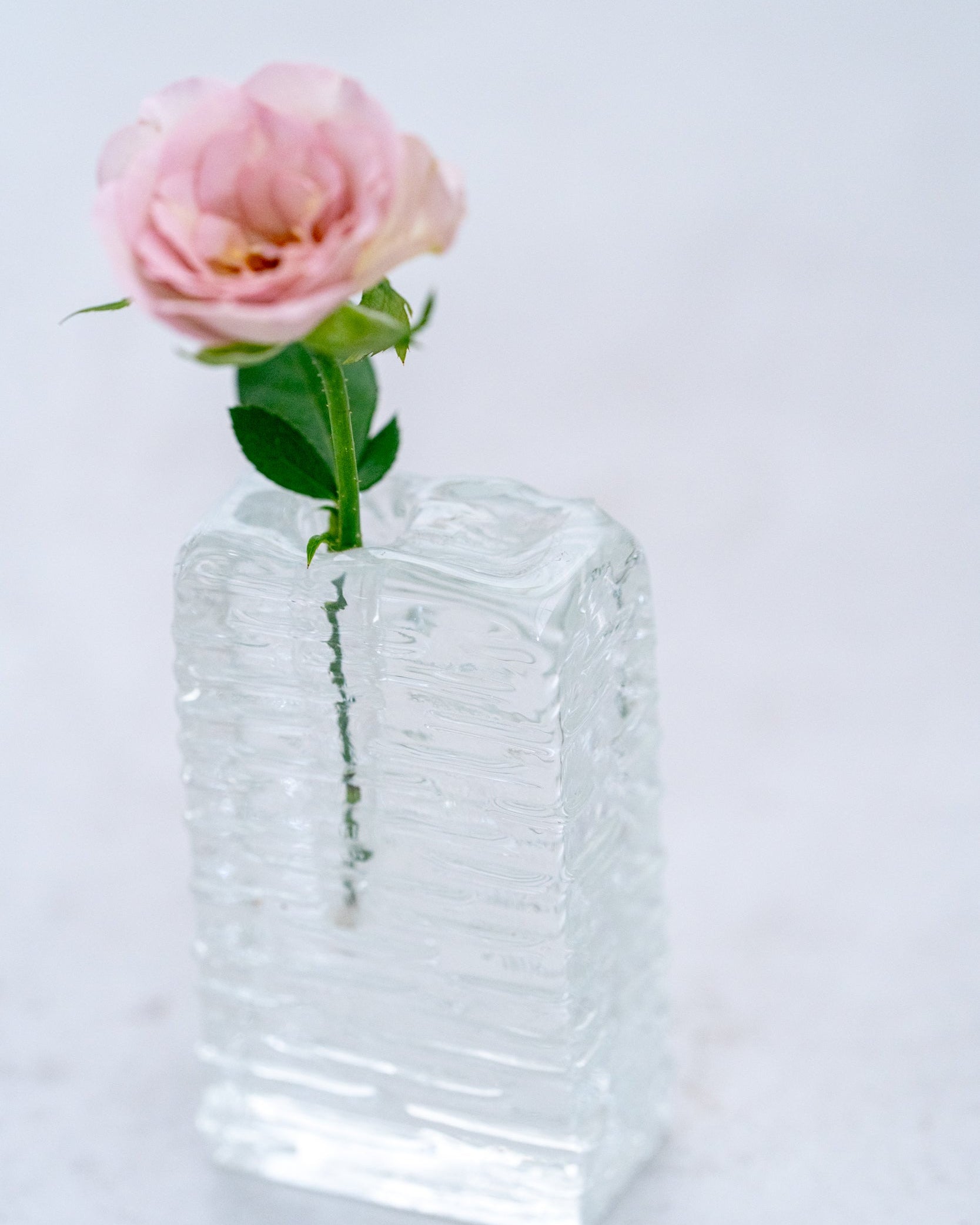 ヴィンテージフラワーベース(glass D)