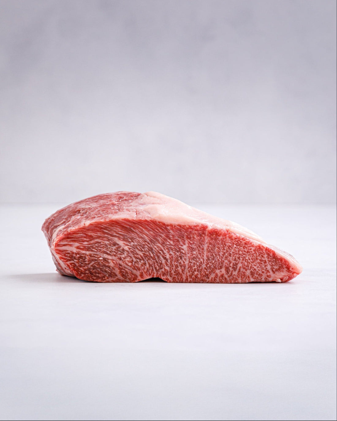 国産飼料100%で育てられた山形プレミアム牛「和の奏」 イチボ 1kg