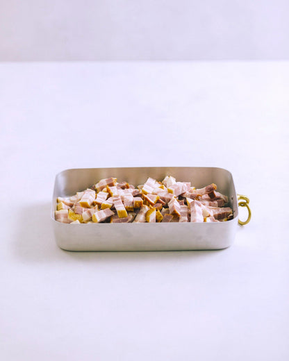 山形県高畠町　ベーコンキューブ（乾塩法・無着色・保存料・アミノ酸不使用／無塩せき）　1kg　冷凍