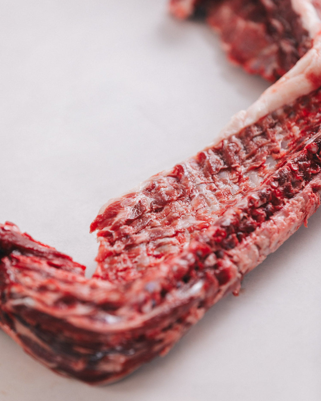 長崎県対馬　猪　背骨　2～3kg　冷凍