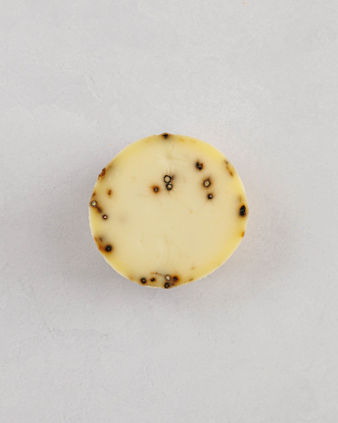 北海道興部町 チーズ カチョ・ペペ 1/2（350g）
