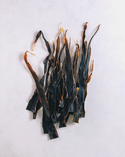 北海道礼文島　2025年夏獲れ利尻昆布　先　300g　1pc