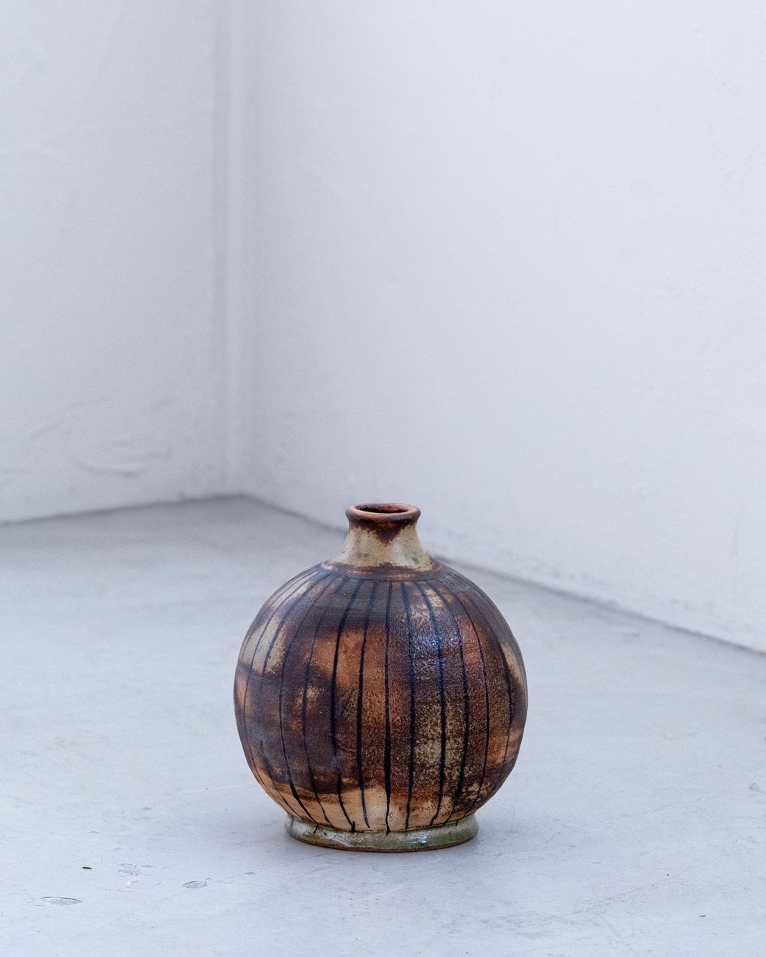 ヴィンテージフラワーベース（multi F）