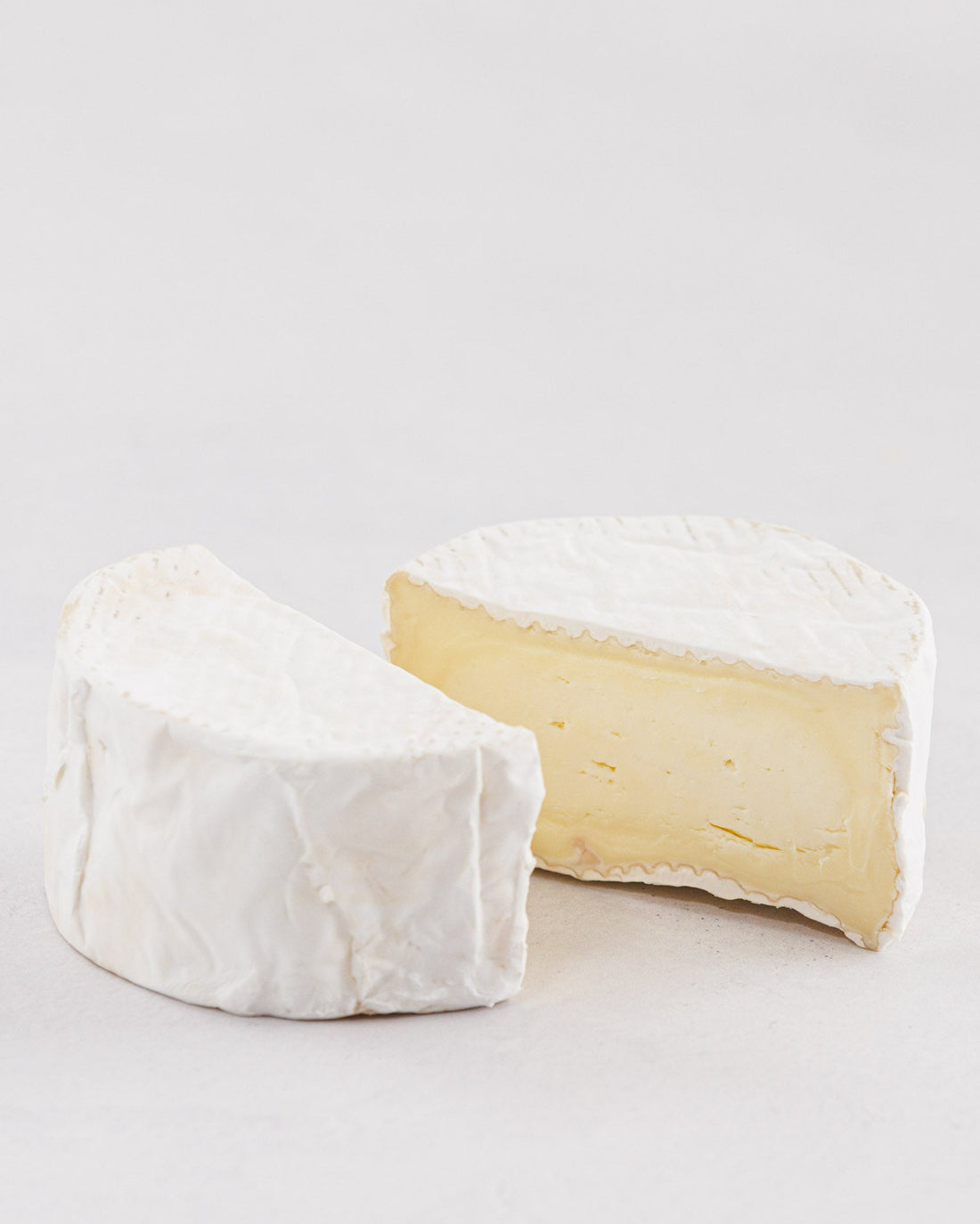北海道興部町 チーズ SAYURI（白かびタイプ）180g×3pc