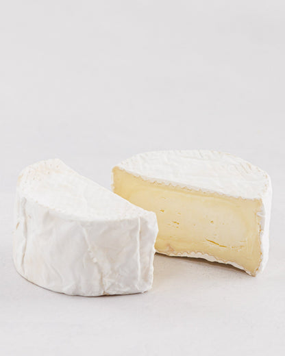 北海道興部町 チーズ SAYURI（白かびタイプ）180g×3pc